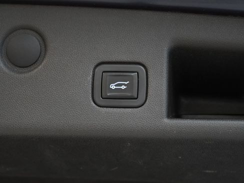 Used 2018 Chevrolet Equinox LT AWD/4WD image 13
