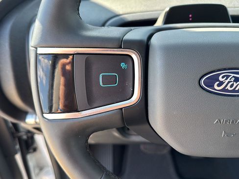 Used 2025 Ford Expedition Active image 19