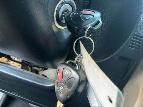 Used 2019 Toyota 4Runner SR5 AWD/4WD image 30