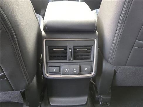 Used 2024 Subaru Forester Touring AWD/4WD image 18