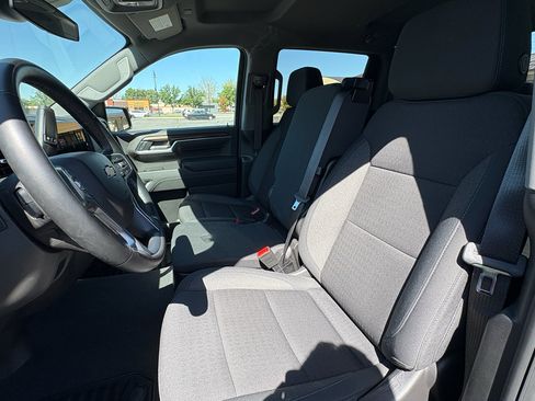 Used 2025 Chevrolet Silverado 1500 LT AWD/4WD image 14