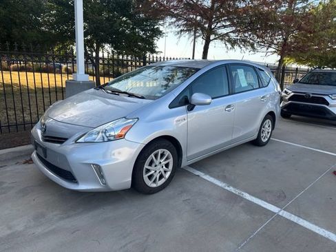 Used 2014 Toyota Prius V Three FWD image 1