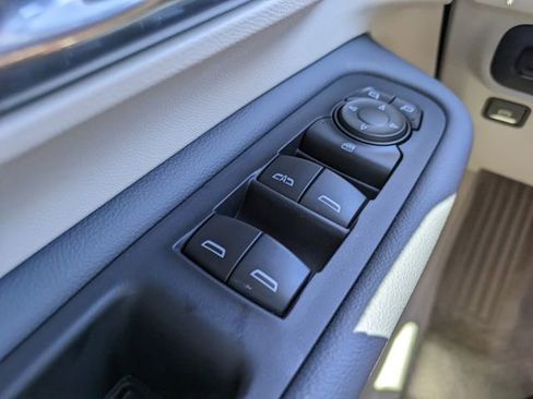 Used 2024 GMC Terrain Denali w/ Denali Premium Package AWD/4WD image 23