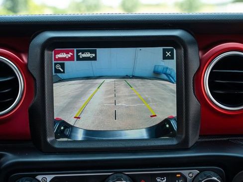 Used 2023 Jeep Gladiator Rubicon w/ LED Lighting Group AWD/4WD image 37