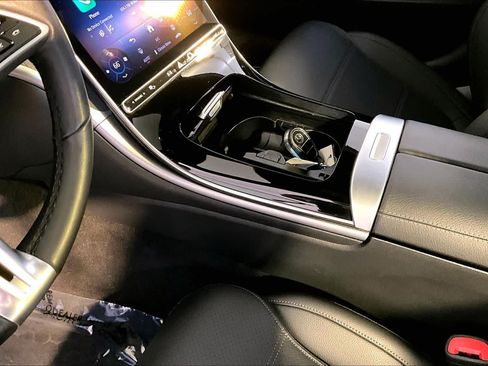 Certified 2026 Mercedes-Benz C 300 4MATIC Sedan image 17