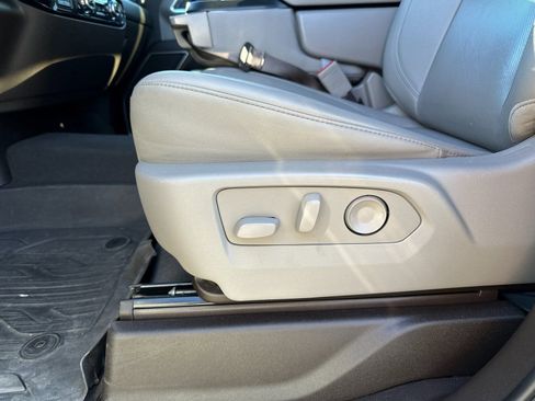 Used 2022 GMC Sierra 1500 SLT image 14