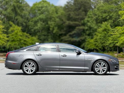 Used 2016 Jaguar XJ L Portfolio AWD/4WD image 11