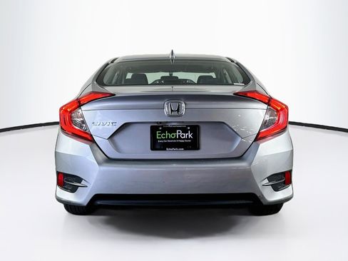 Used 2018 Honda Civic EX image 7