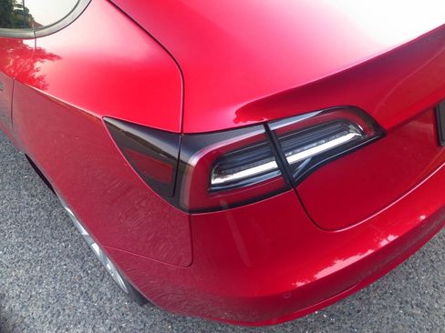Used 2022 Tesla Model 3 Standard Range RWD image 25