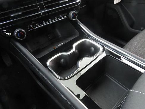 New 2026 Chevrolet Traverse LT w/ Sun and Wheel Package image 25