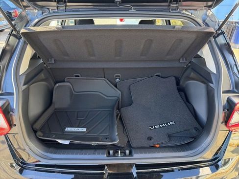 Certified 2025 Hyundai Venue SE image 34
