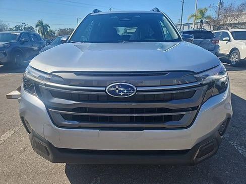 Used 2025 Subaru Forester Limited image 2