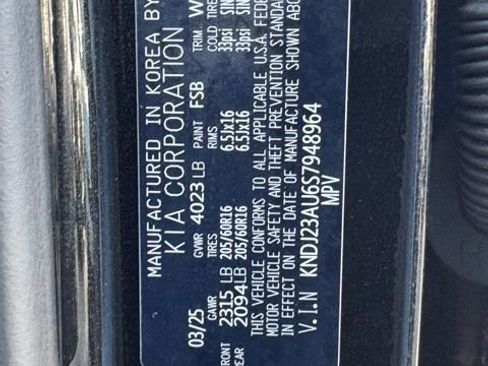 Certified 2025 Kia Soul LX image 17