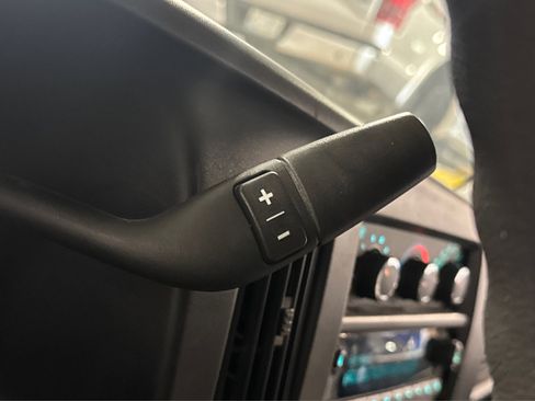 Used 2024 Chevrolet Express 2500 2500 image 24