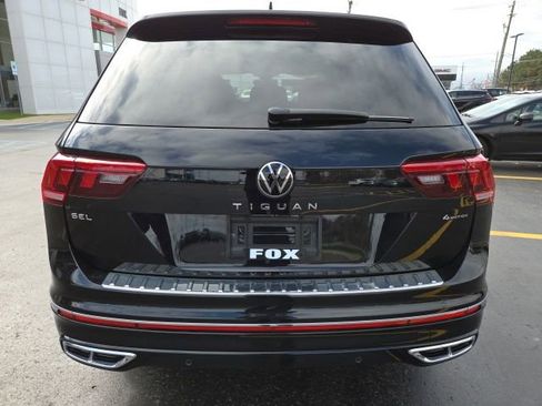 Certified 2024 Volkswagen Tiguan SEL R-Line AWD/4WD image 6
