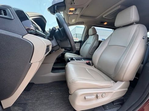 Used 2021 Honda Odyssey Touring image 14