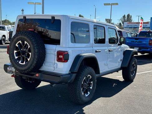 New 2025 Jeep Wrangler Unlimited Rubicon w/ Technology Group AWD/4WD image 6