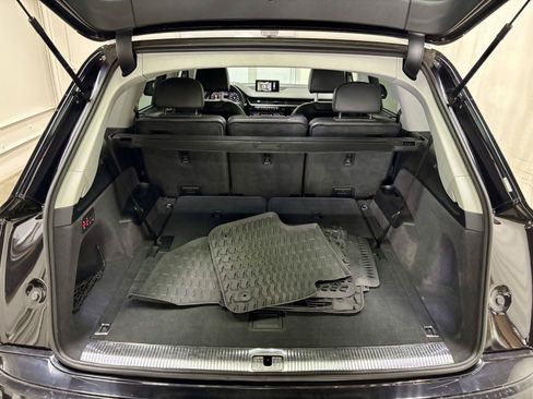 Used 2019 Audi Q7 3.0T Prestige AWD/4WD image 43