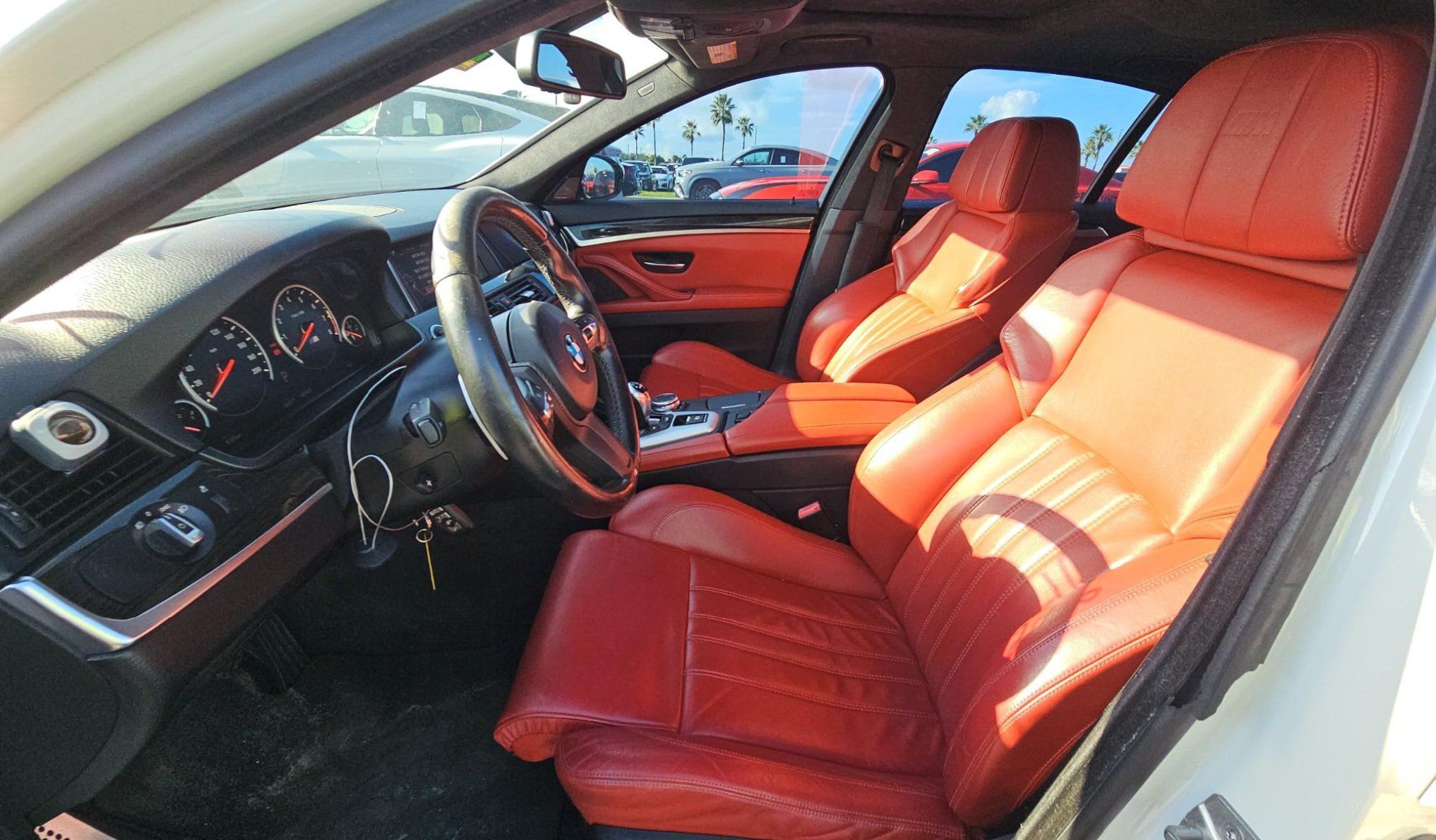 Used 2016 BMW M5 RWD image 3