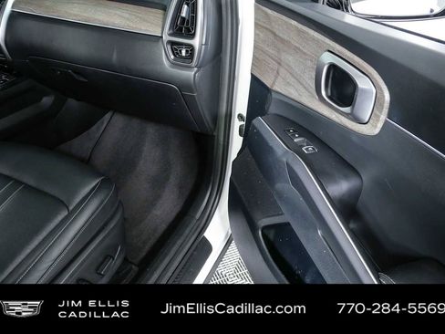 Used 2023 Kia Sorento EX w/ Panoramic Sunroof Package FWD image 25