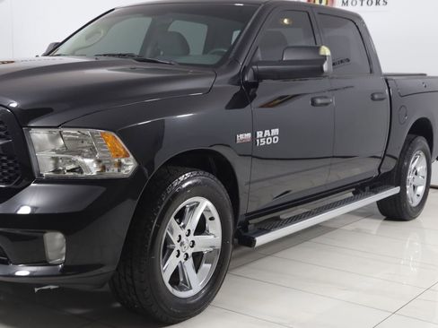 Used 2018 RAM 1500 Express AWD/4WD image 45