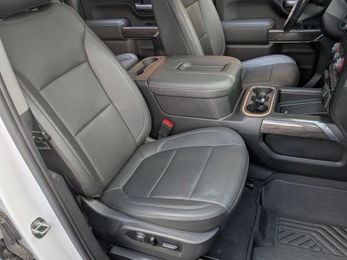 Used 2021 Chevrolet Silverado 2500 LTZ w/ LTZ Premium Package image 21