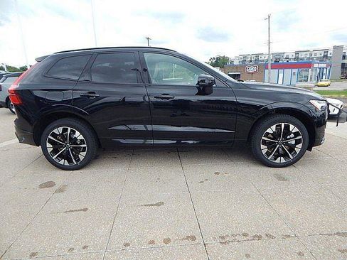 New 2026 Volvo XC60 T8 Plus w/ Protection Package Premier AWD/4WD image 7