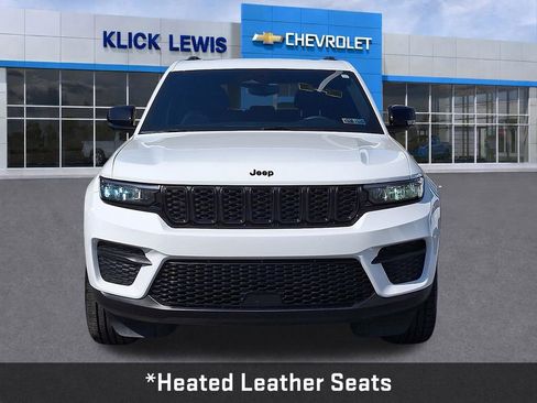 Used 2023 Jeep Grand Cherokee Altitude AWD/4WD image 2