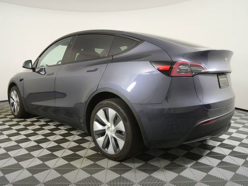 Used 2023 Tesla Model Y Long Range image 5