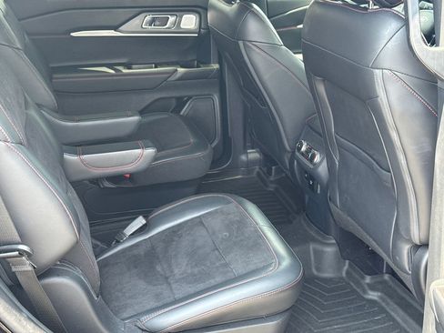 Used 2025 Ford Explorer ST AWD/4WD image 15