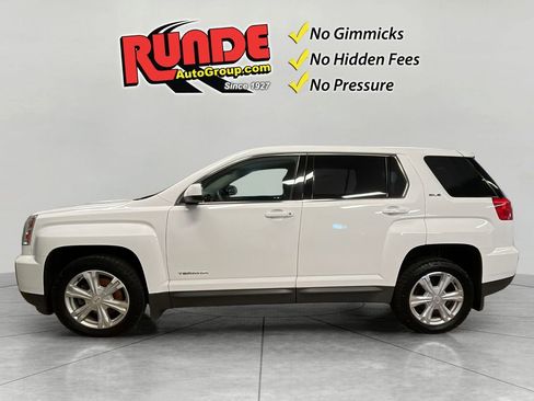 Used 2017 GMC Terrain SLE FWD image 2