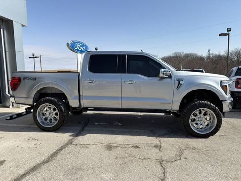 Used 2024 Ford F150 Lariat w/ FX4 Off-Road Package image 8