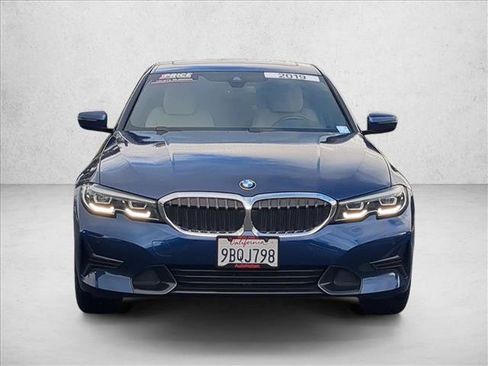 Used 2019 BMW 330i xDrive Sedan w/ Convenience Package image 2