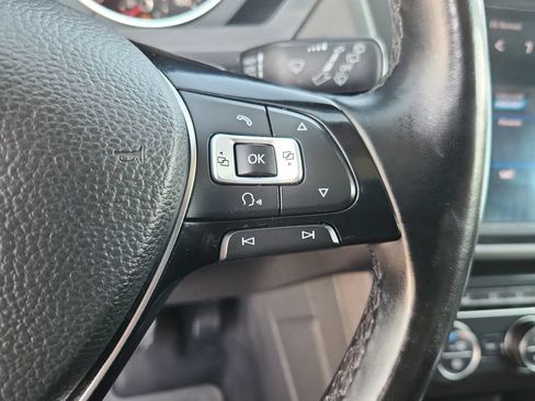Used 2018 Volkswagen Tiguan SE w/ Panoramic Sunroof Package AWD/4WD image 19