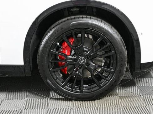 New 2025 Maserati Grecale Modena image 41