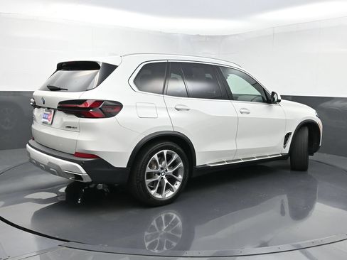 Used 2024 BMW X5 xDrive40i w/ Premium Package AWD/4WD image 26