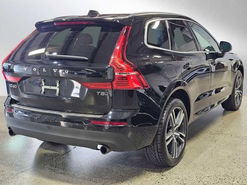 Used 2019 Volvo XC60 T5 Momentum w/ Multimedia Package image 7