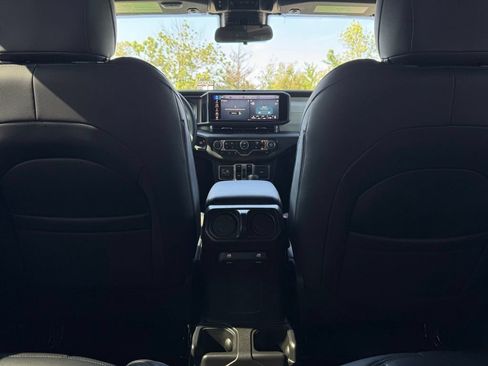 Certified 2025 Jeep Wrangler Unlimited Sport AWD/4WD image 36