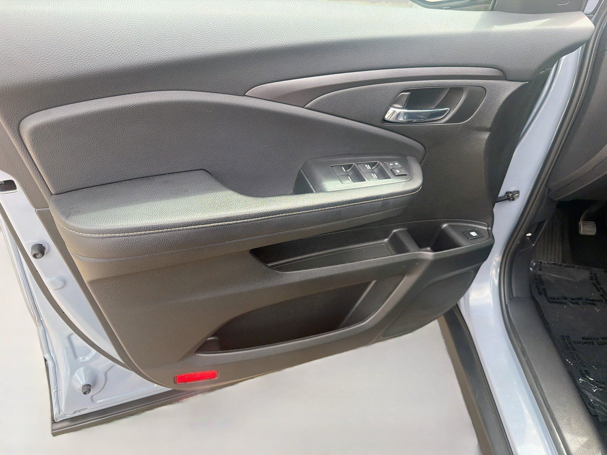Certified 2024 Honda Ridgeline Sport image 19