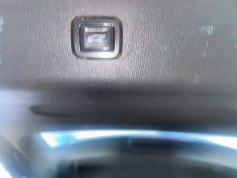 Used 2021 Chevrolet Traverse RS AWD/4WD image 11