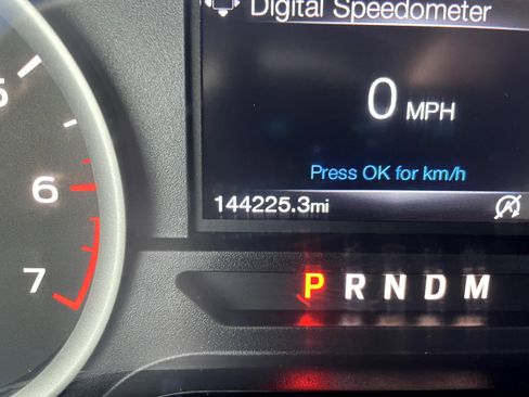 Used 2017 Ford F150 XLT w/ Equipment Group 302A Luxury AWD/4WD image 14