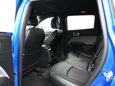 Used 2024 Jeep Compass Latitude AWD/4WD image 24