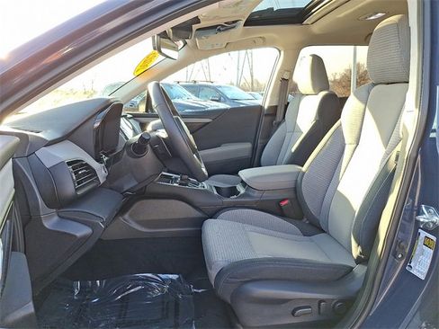 Used 2025 Subaru Outback Premium image 13