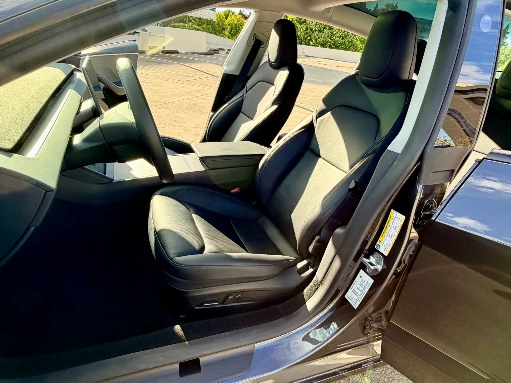 Used 2025 Tesla Model 3 Long Range RWD image 35