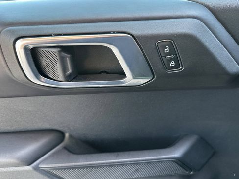 Used 2025 Ford Bronco Outer Banks AWD/4WD image 11