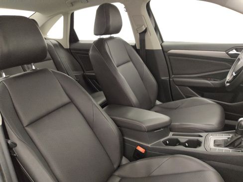 Used 2020 Volkswagen Jetta SE FWD image 21