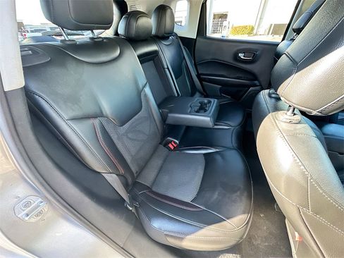 Used 2020 Jeep Compass Trailhawk image 25