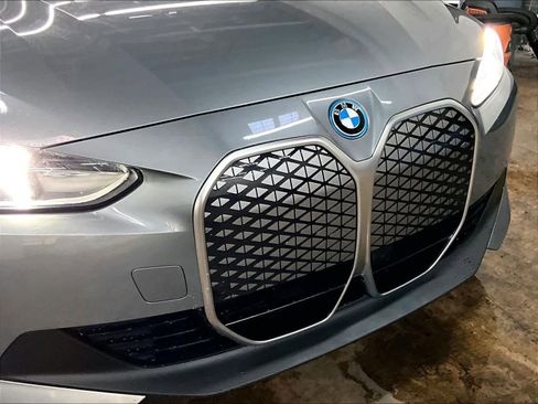 Used 2025 BMW i4 eDrive40 w/ Premium Package RWD image 32