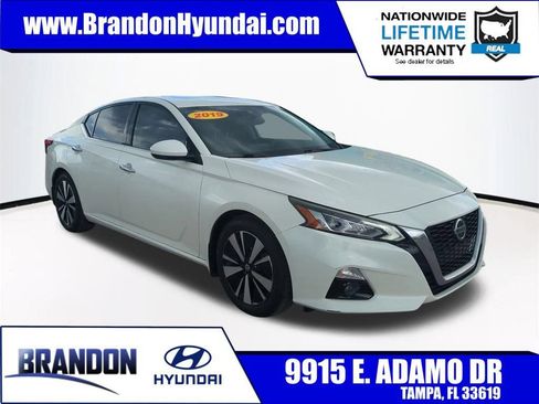 Used 2019 Nissan Altima 2.5 SV FWD image 1