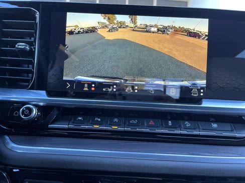 New 2026 GMC Sierra 1500 SLT w/ SLT Premium Package image 6